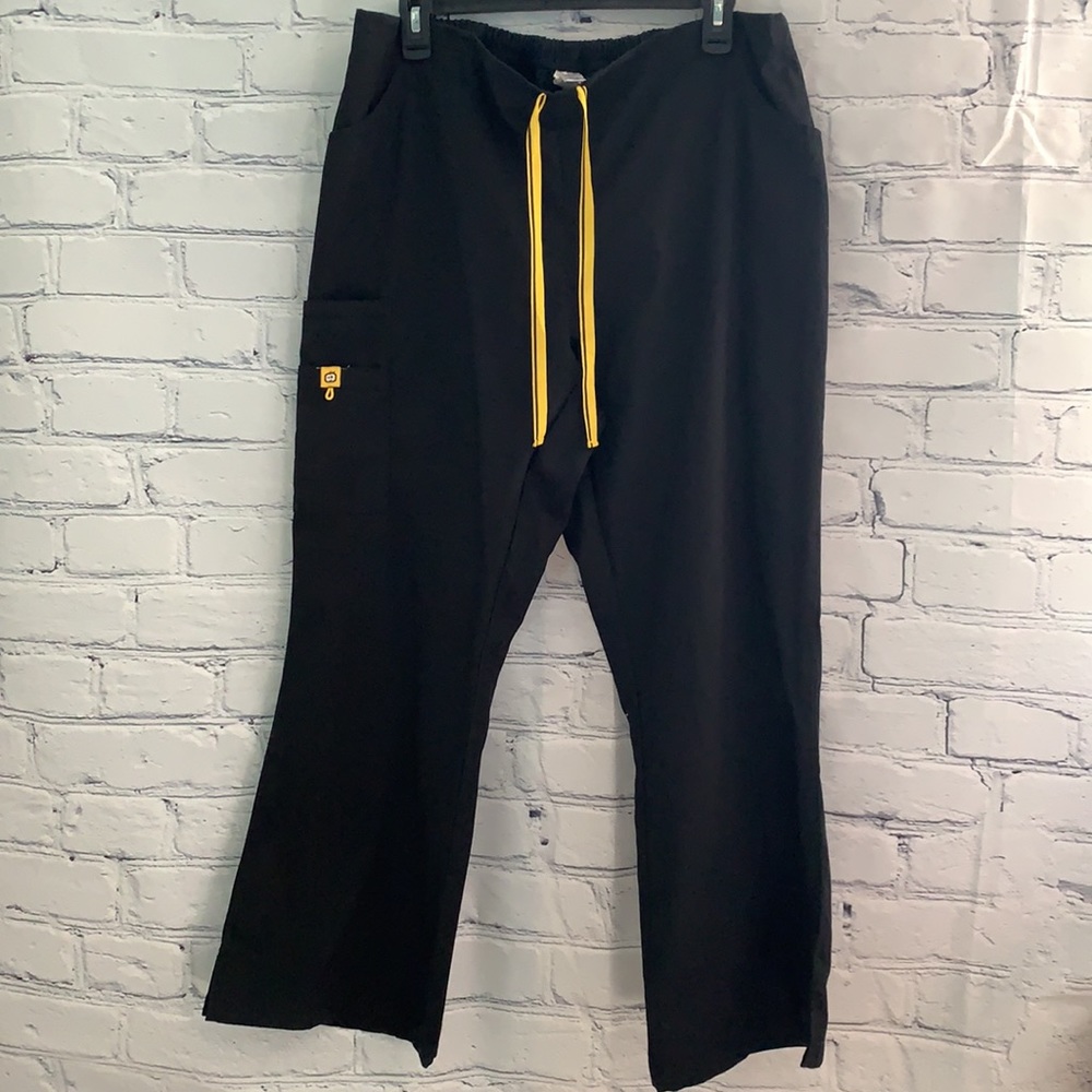 🖤💛 WonderWink Scrub pants in black! Size XLP💛🖤